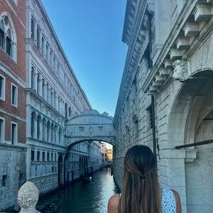 Meet your Posher, Naomi